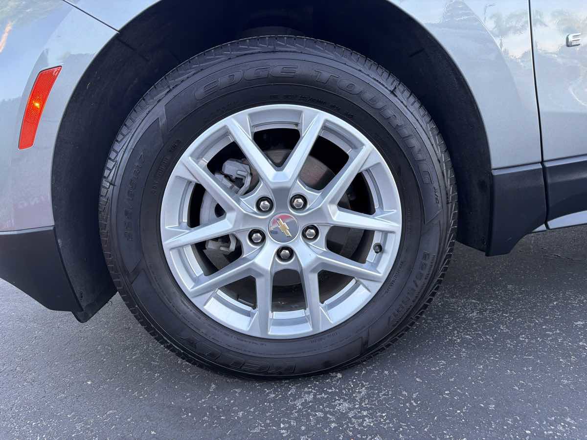 Used 2023 Chevrolet Equinox LS image 48