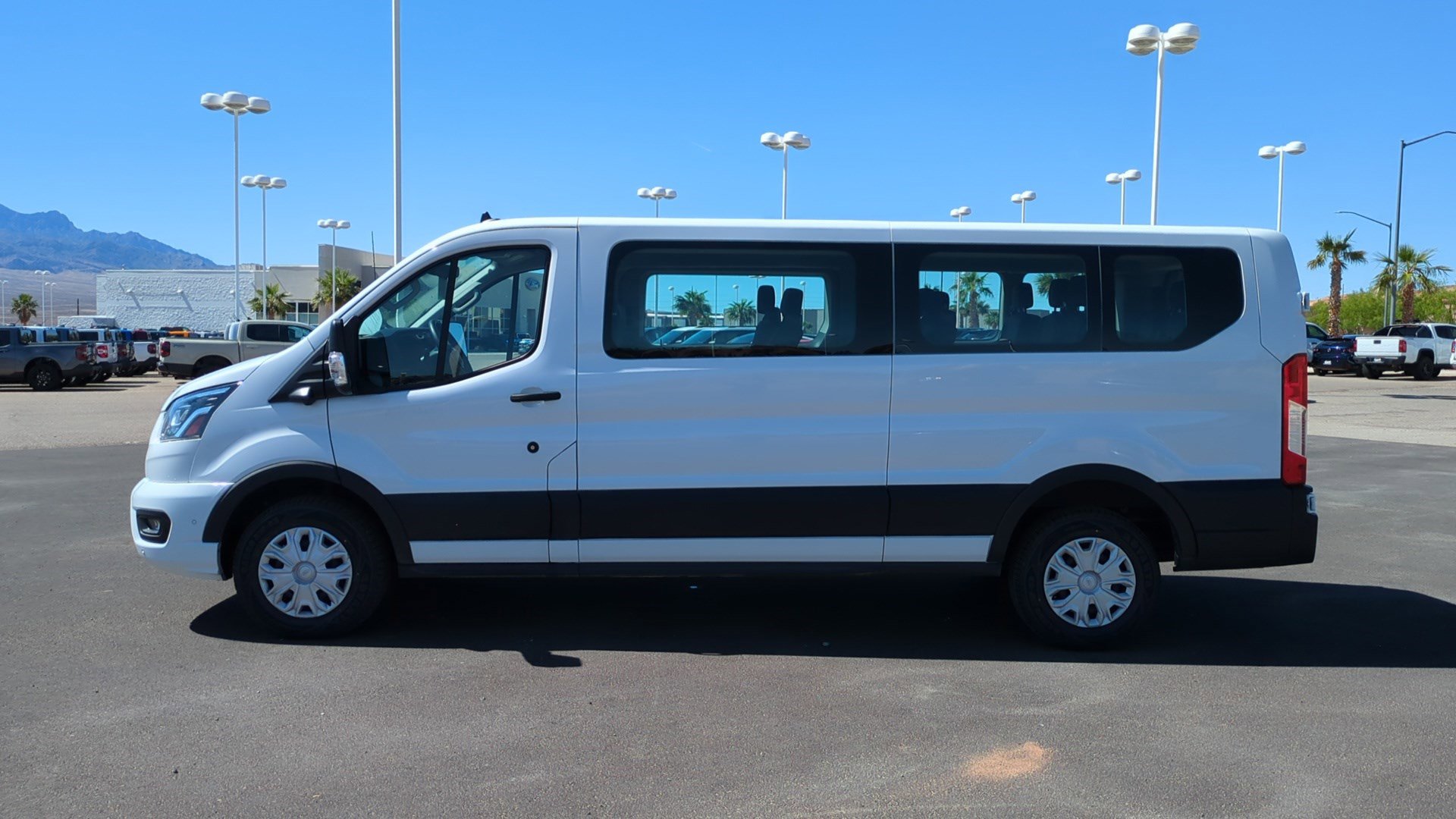 Used 2023 Ford Transit 350 XLT image 6