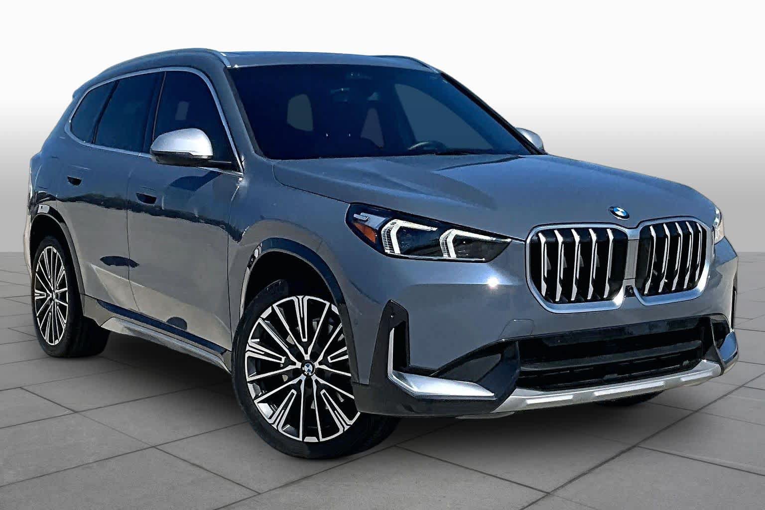 Used 2024 BMW X1 xDrive28i w/ Premium Package AWD/4WD image 2