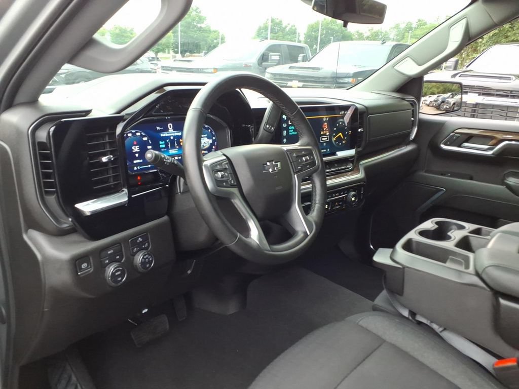 Certified 2024 Chevrolet Silverado 1500 RST AWD/4WD image 11
