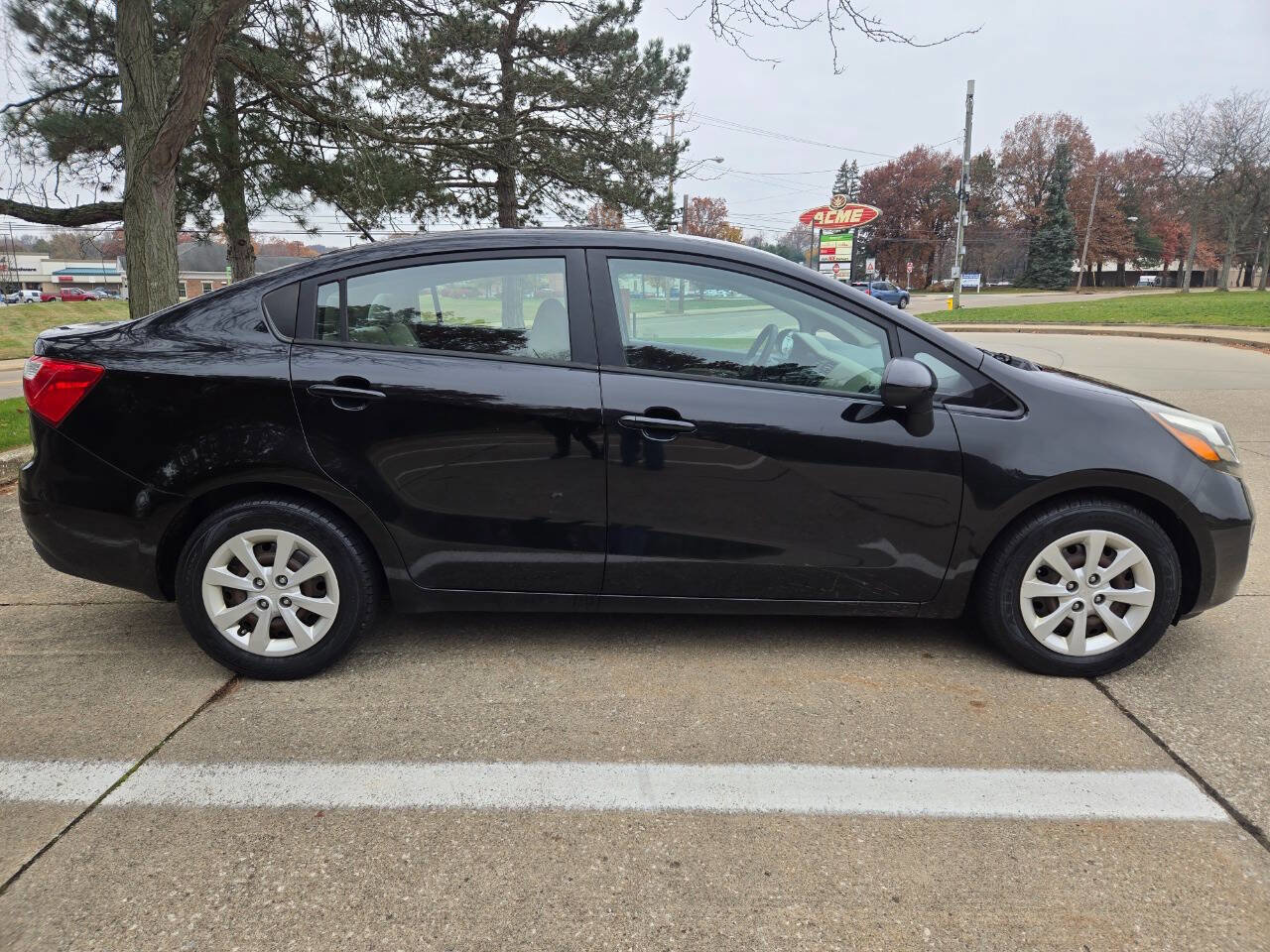 Used 2013 Kia Rio LX w/ PWR Pkg image 12