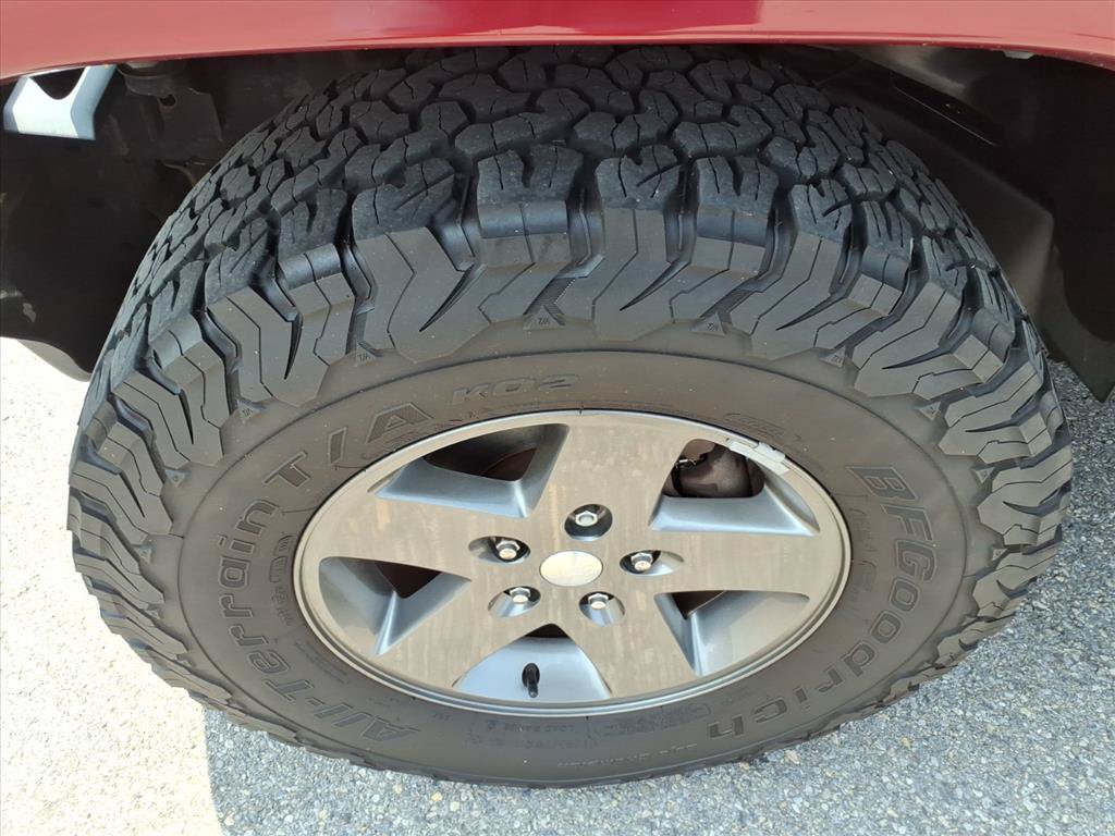 Used 2012 Jeep Wrangler Unlimited Sport AWD/4WD image 10