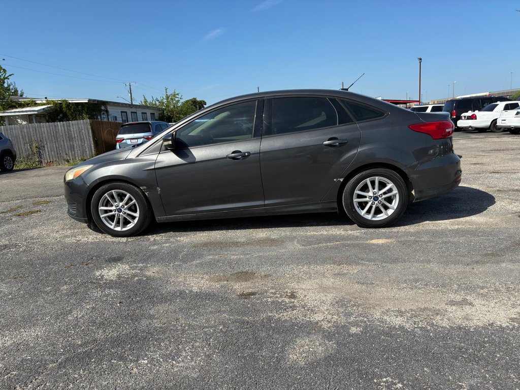 Used 2016 Ford Focus SE FWD image 11