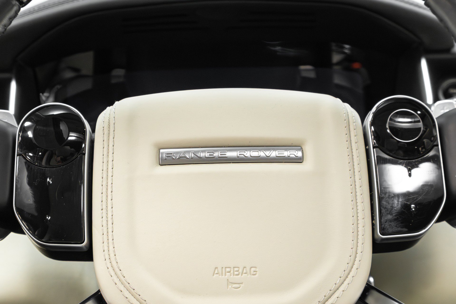 Used 2019 Land Rover Range Rover Long Wheelbase Autobiography image 61