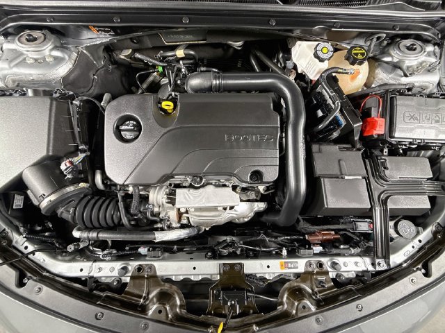 Used 2025 Chevrolet Malibu RS FWD image 28