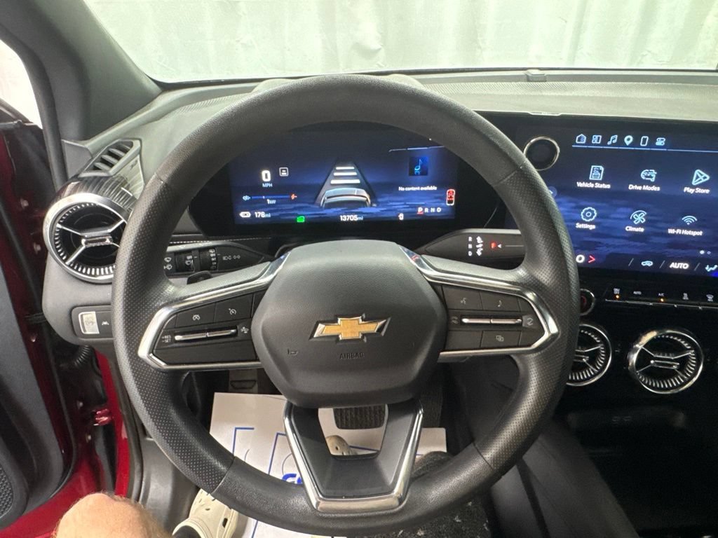 Used 2025 Chevrolet Blazer EV LT AWD/4WD image 13