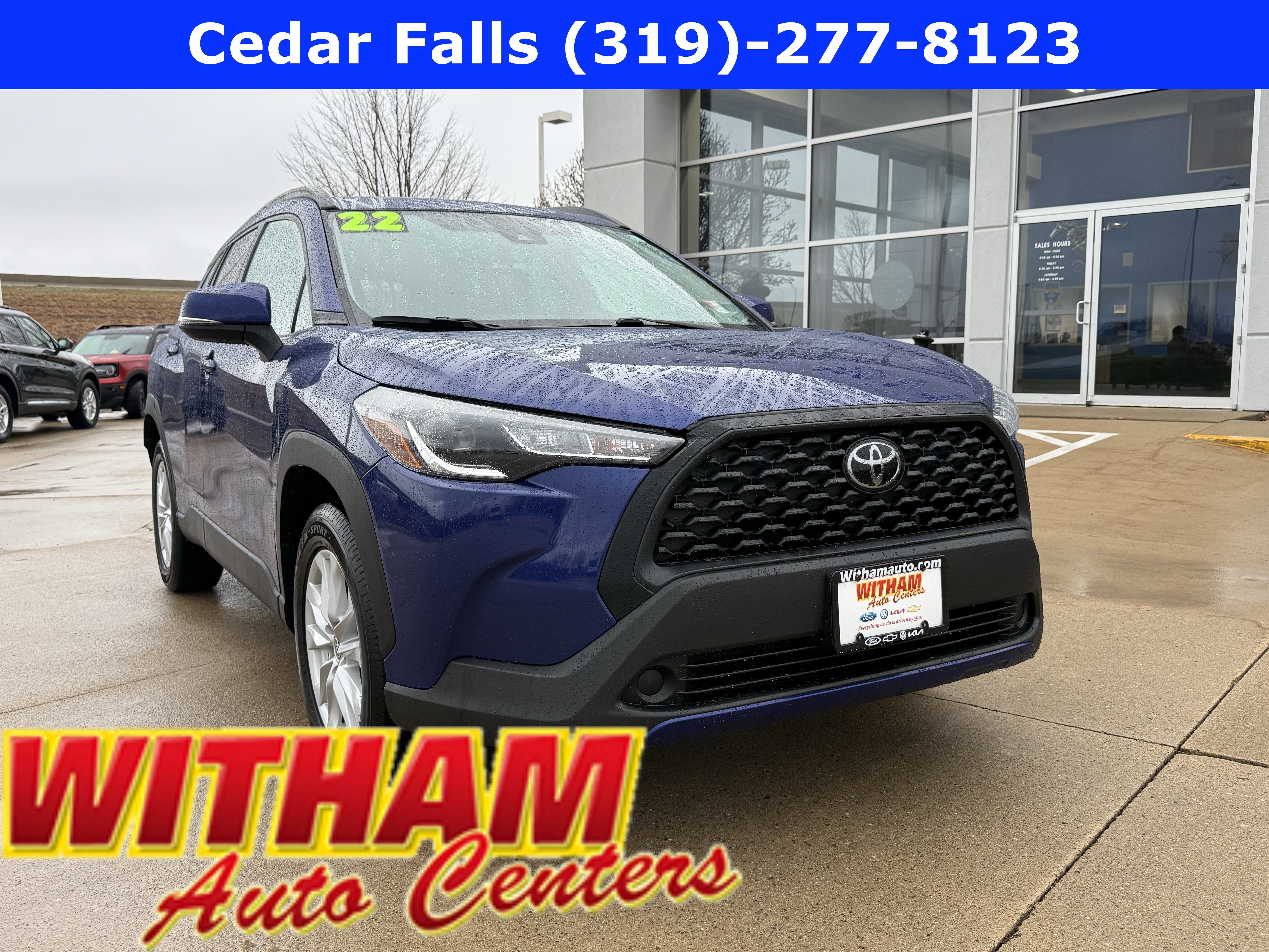 Used 2022 Toyota Corolla Cross LE w/ Moonroof Package image 1