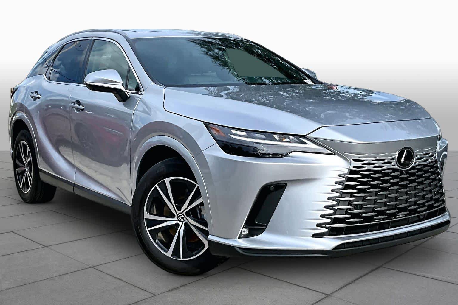 Used 2024 Lexus RX 350 Premium w/ Convenience Package FWD image 3