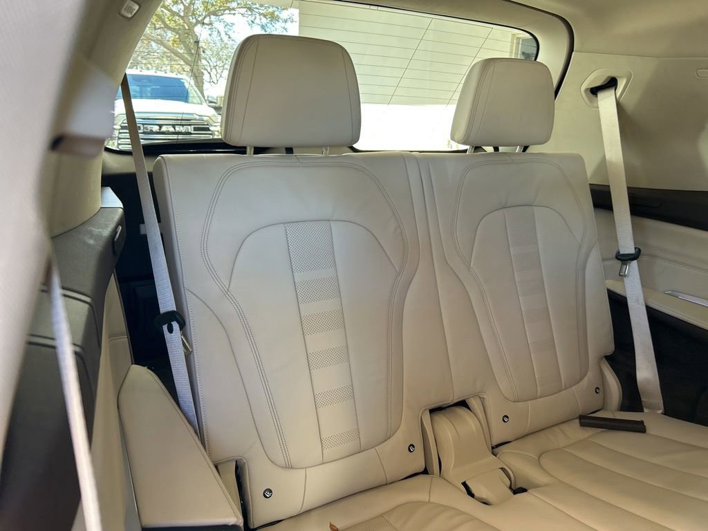 Used 2019 BMW X7 xDrive40i image 38