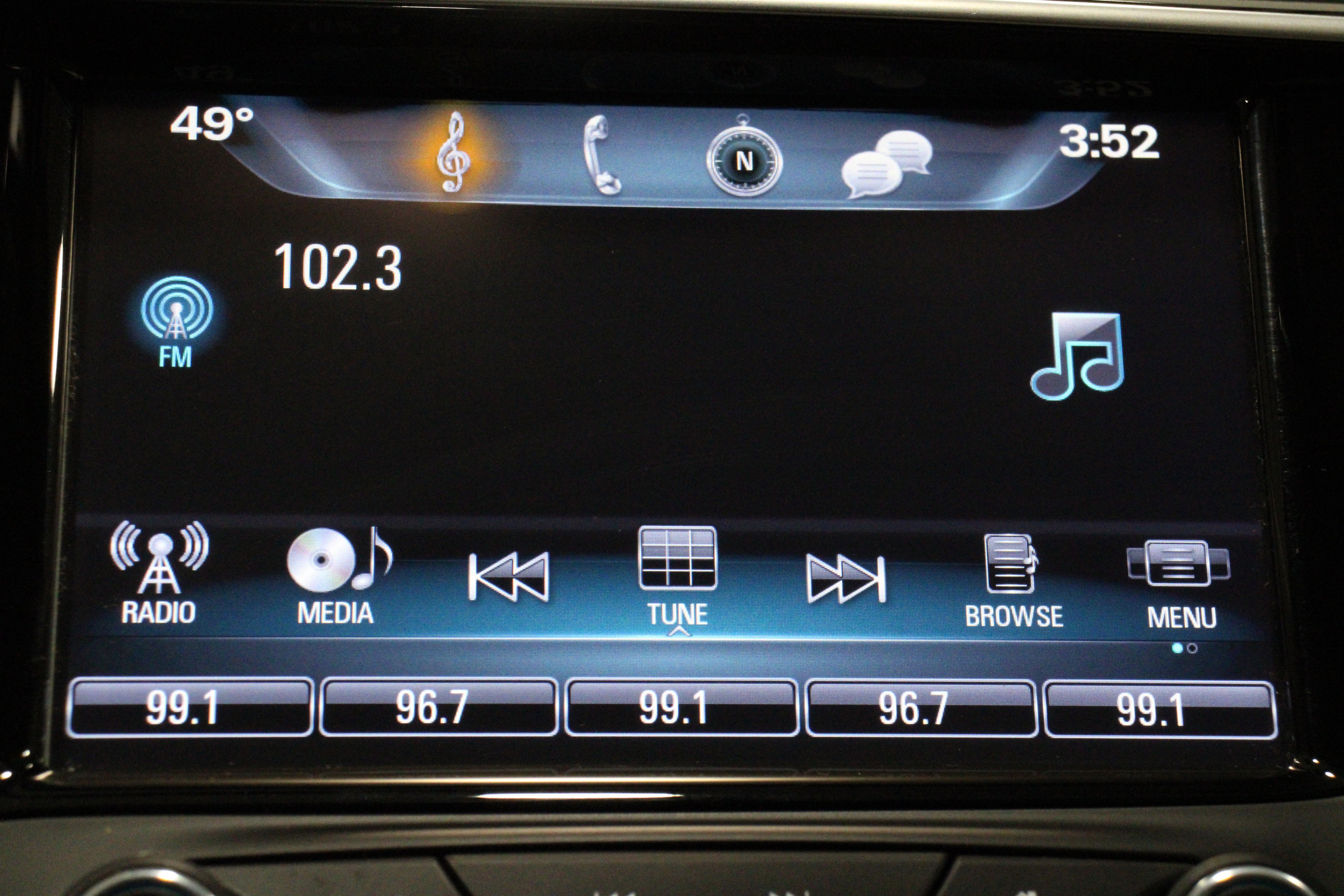 Used 2017 Buick Envision Essence image 12