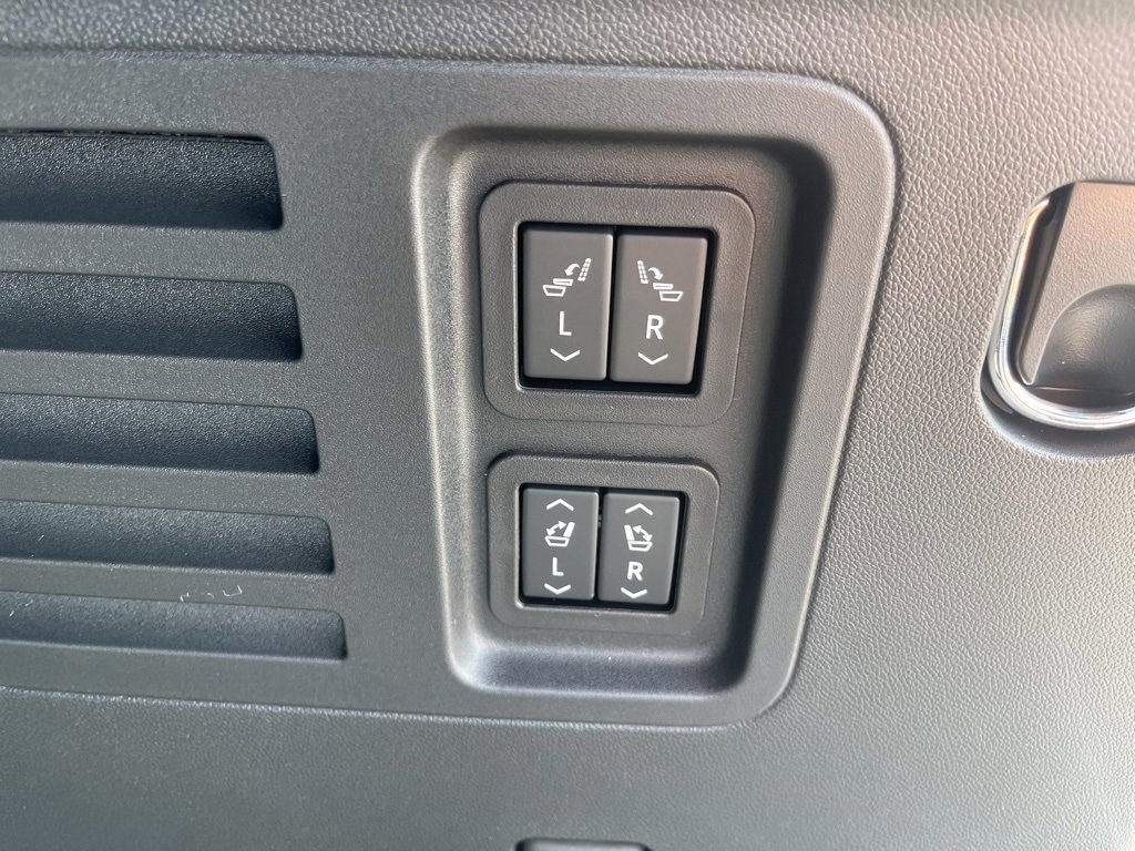 New 2026 Buick Enclave Sport Touring w/ Power Package image 16