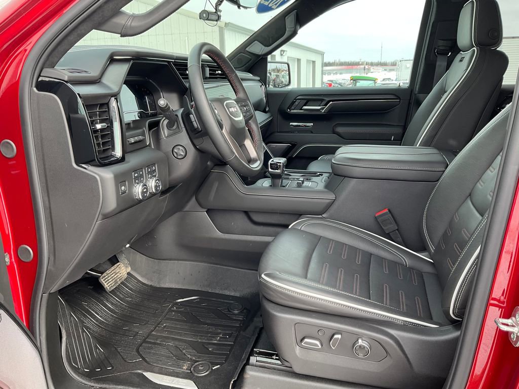Used 2025 GMC Sierra 1500 AT4X image 2