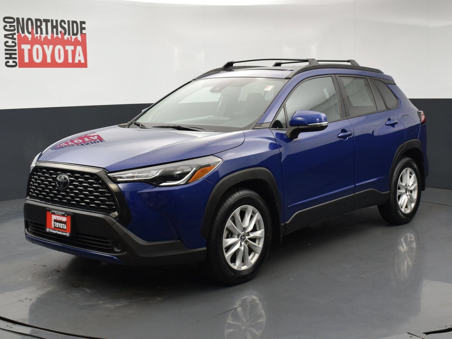 Used 2022 Toyota Corolla Cross LE w/ Moonroof Package AWD/4WD image 8