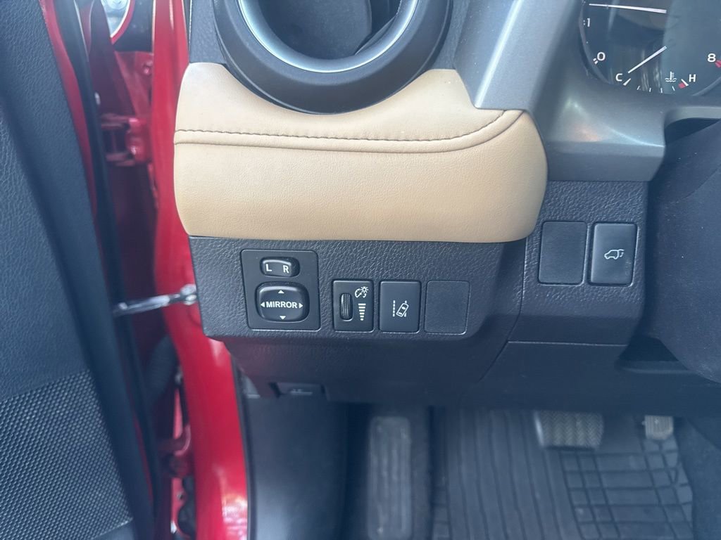 Used 2017 Toyota RAV4 XLE image 8