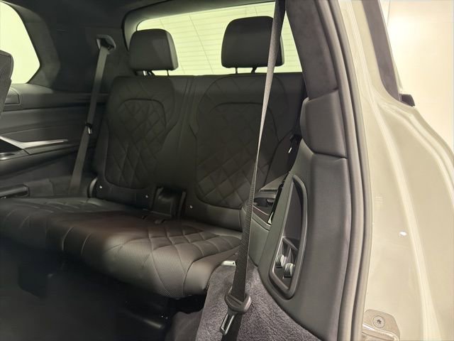 Certified 2023 BMW X7 xDrive40i w/ M Sport Package image 19