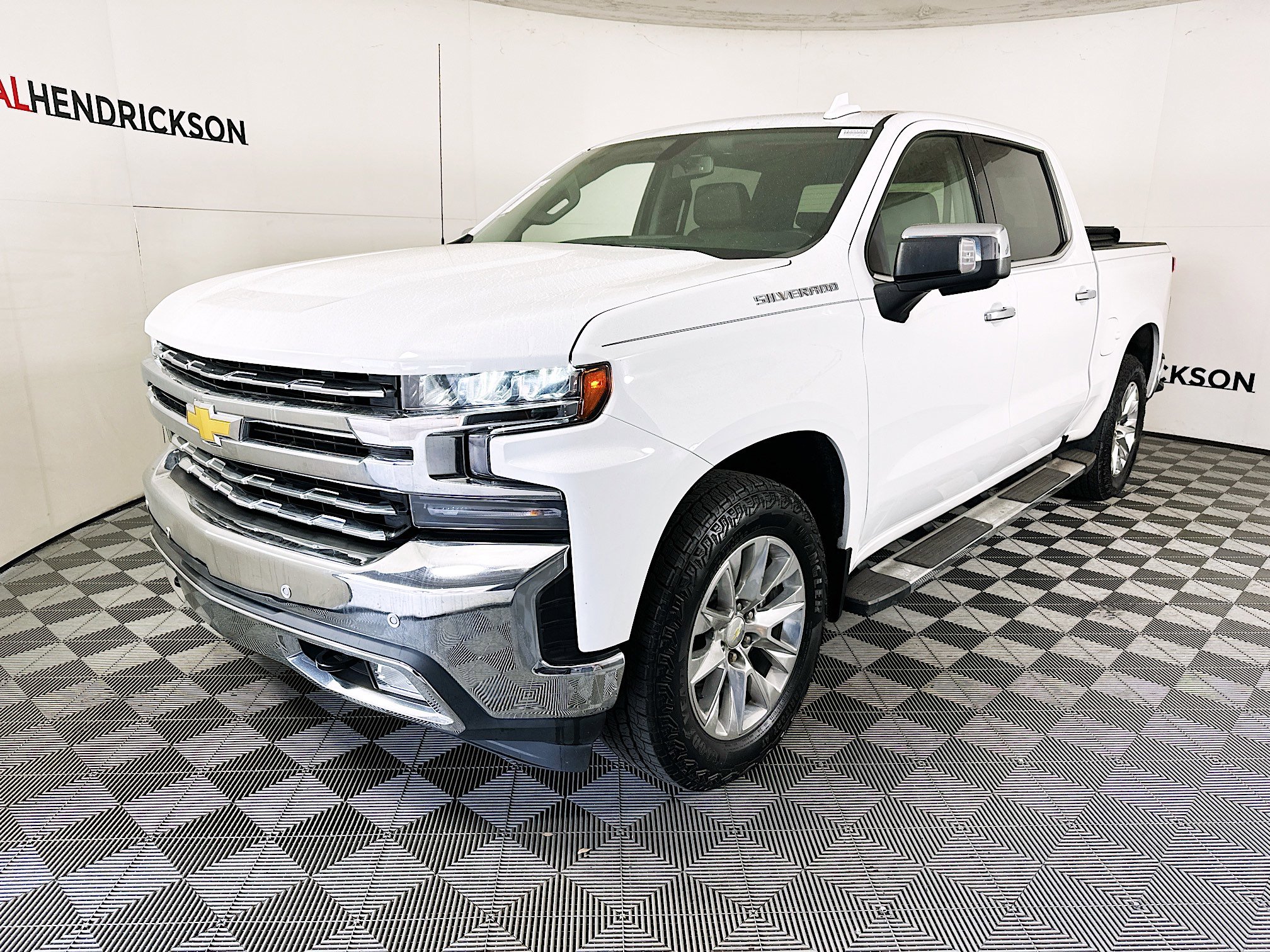 Used 2022 Chevrolet Silverado 1500 LTZ image 7