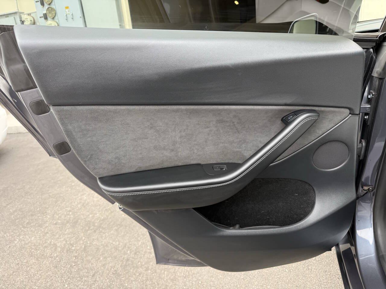 Used 2023 Tesla Model Y Performance AWD/4WD image 22