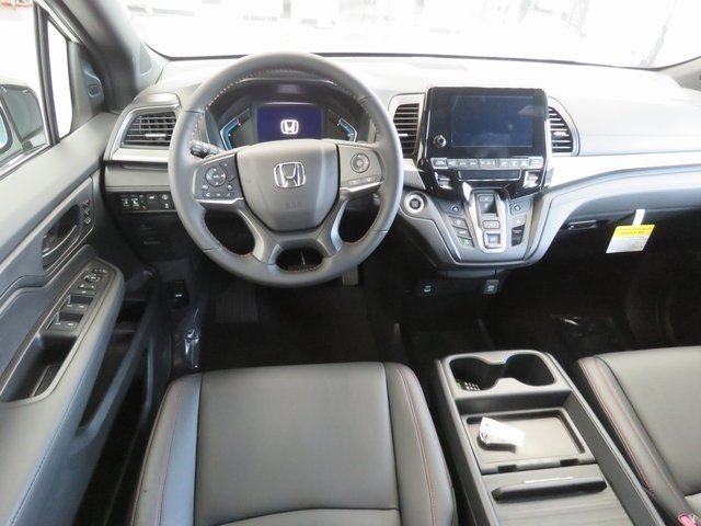 Used 2023 Honda Odyssey Sport image 3