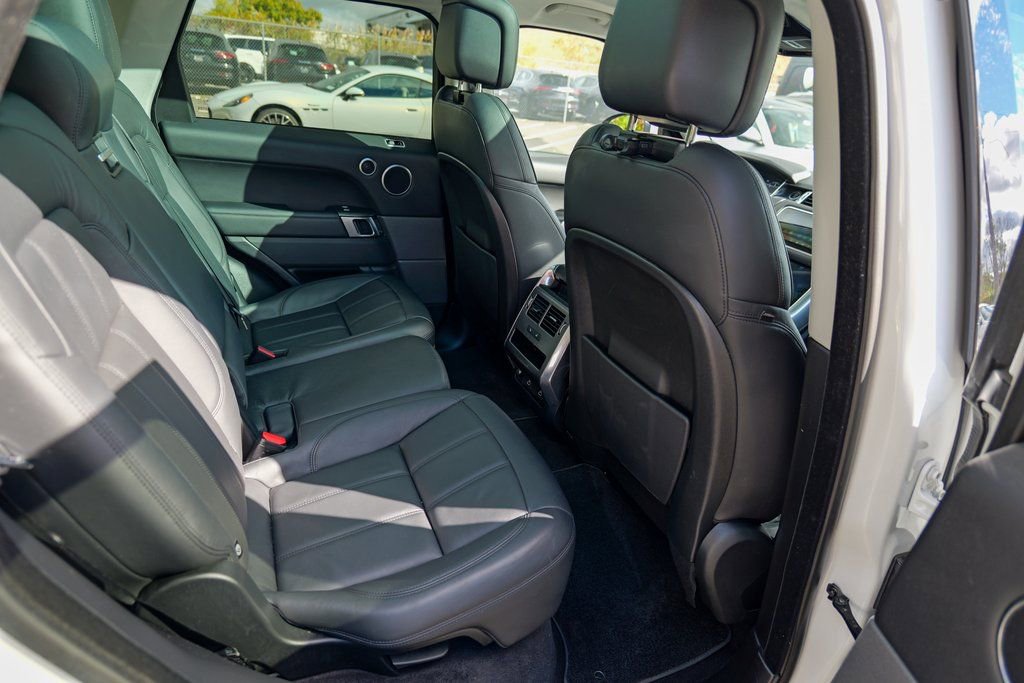 Used 2022 Land Rover Range Rover Sport SE image 29