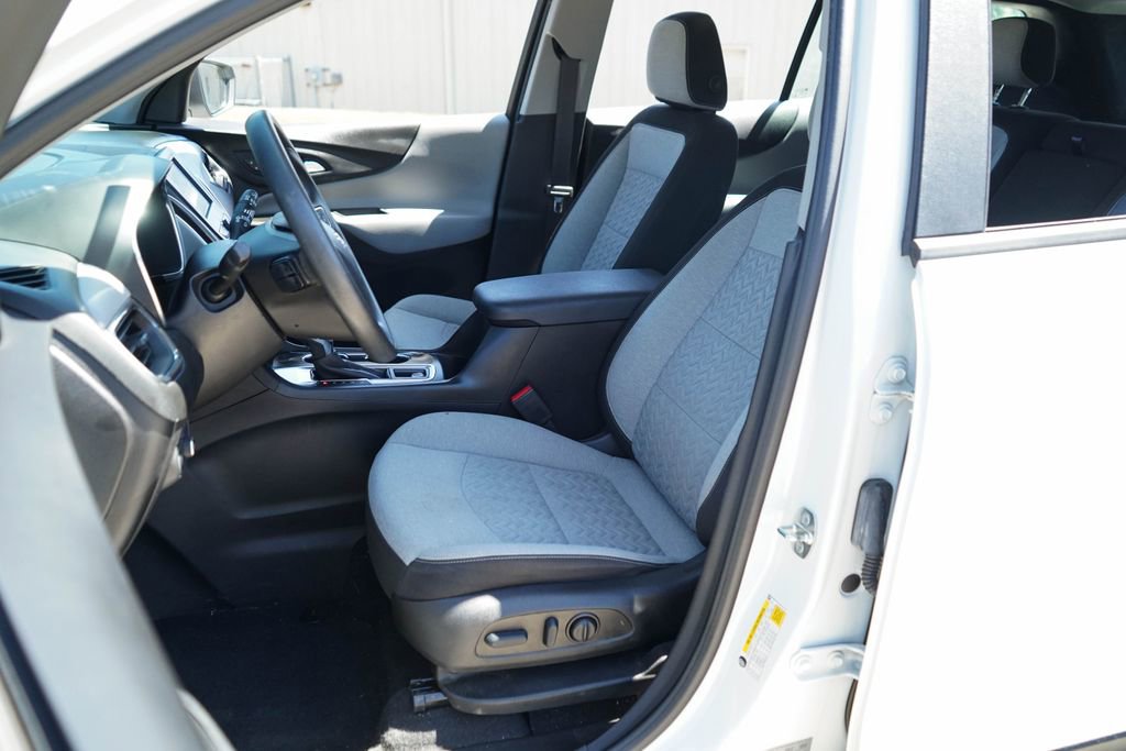Used 2022 Chevrolet Equinox LS FWD image 7