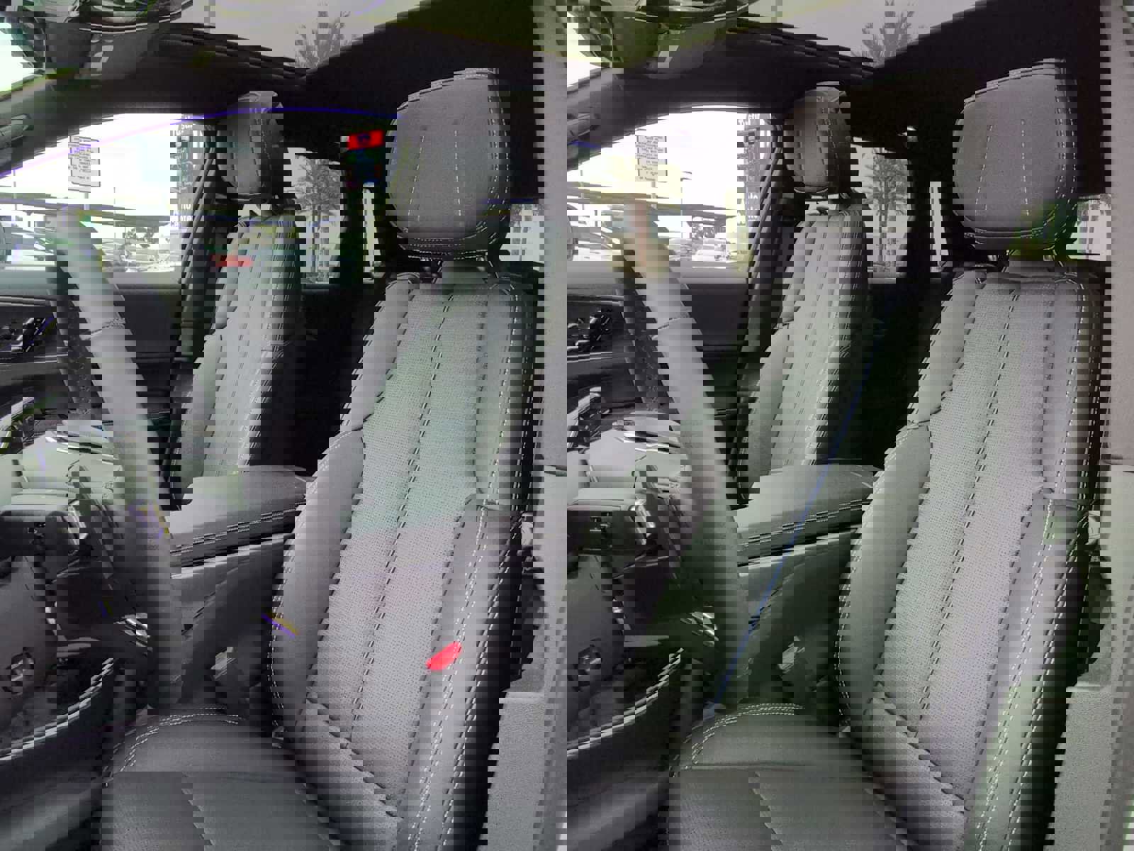 New 2025 Cadillac Lyriq Sport image 24