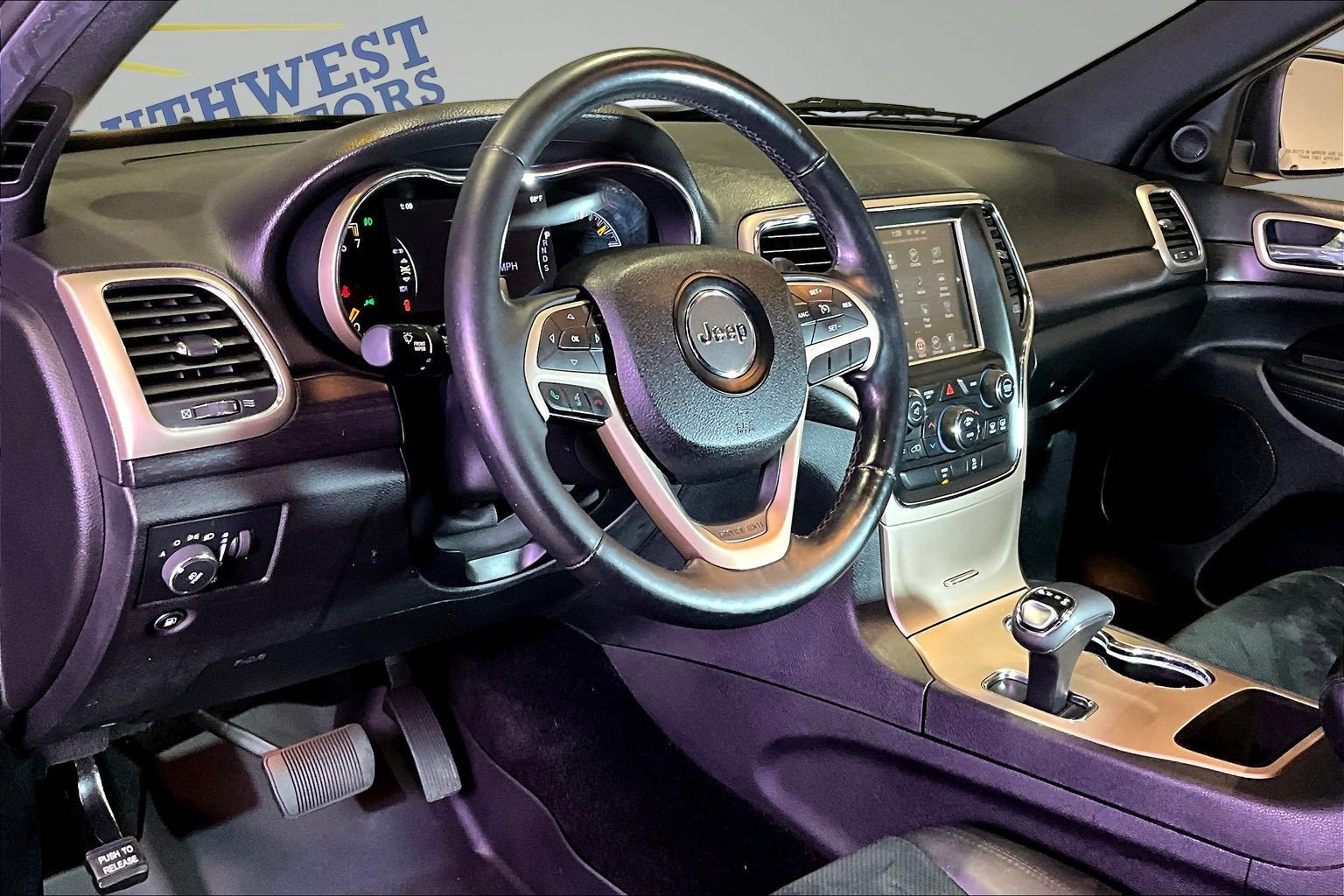 Used 2014 Jeep Grand Cherokee Altitude AWD/4WD image 16