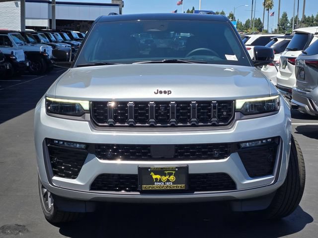 New 2026 Jeep Grand Cherokee Summit w/ Obsidian Package AWD/4WD image 2