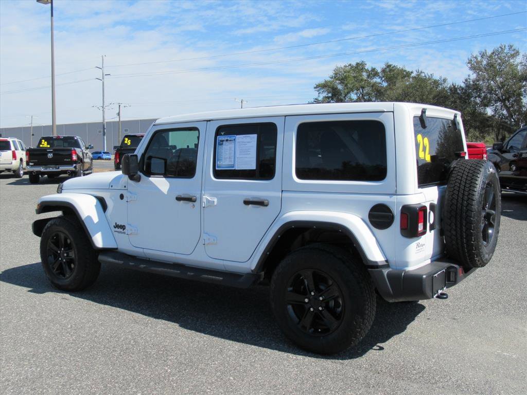 Used 2022 Jeep Wrangler Unlimited Sahara image 4