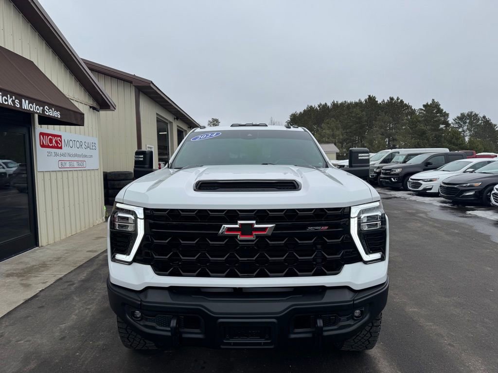 Used 2024 Chevrolet Silverado 2500 ZR2 w/ ZR2 Bison Edition image 9