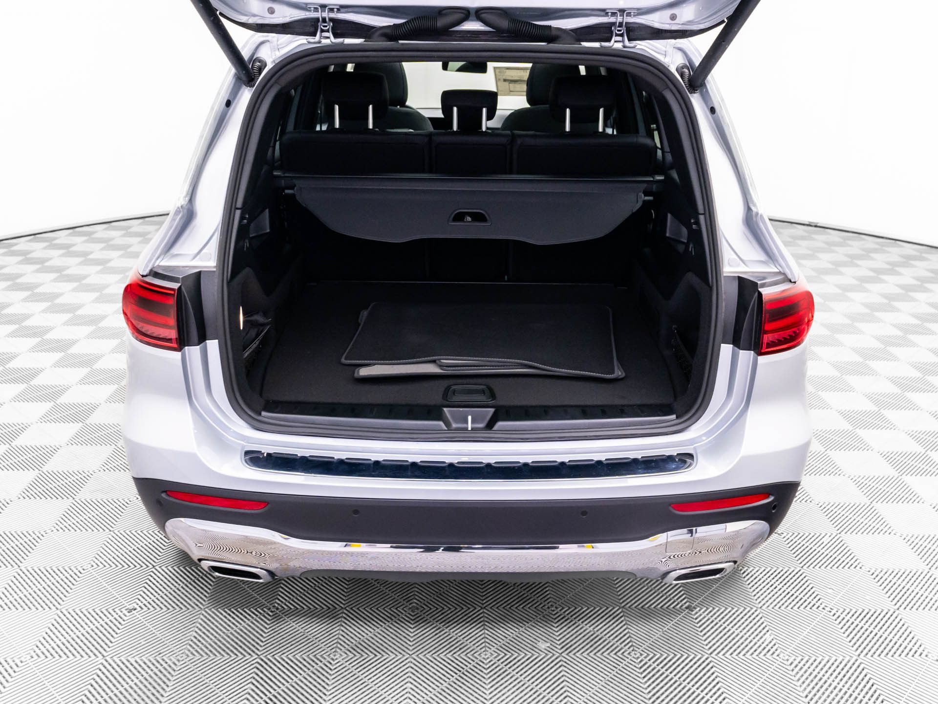 New 2026 Mercedes-Benz GLB 250 4MATIC image 28