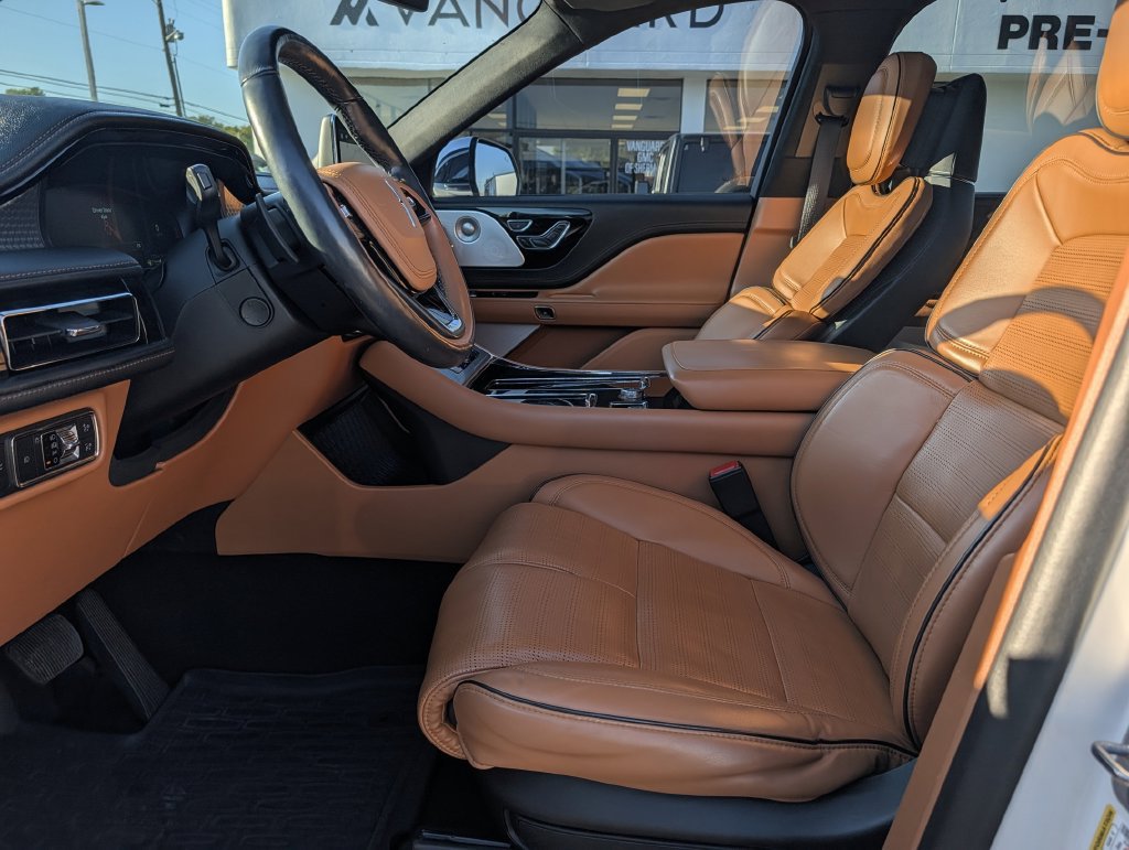 Used 2021 Lincoln Aviator Black Label w/ Dynamic Handling Package AWD/4WD image 27