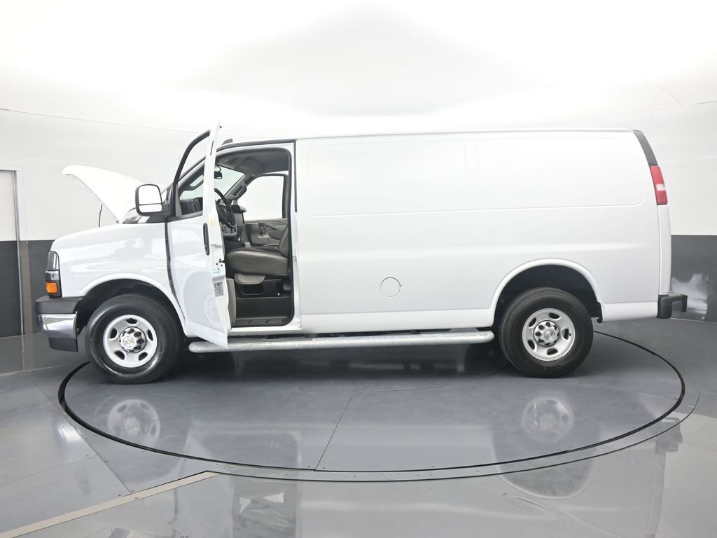 Used 2024 Chevrolet Express 2500 w/ Driver Convenience Package image 68