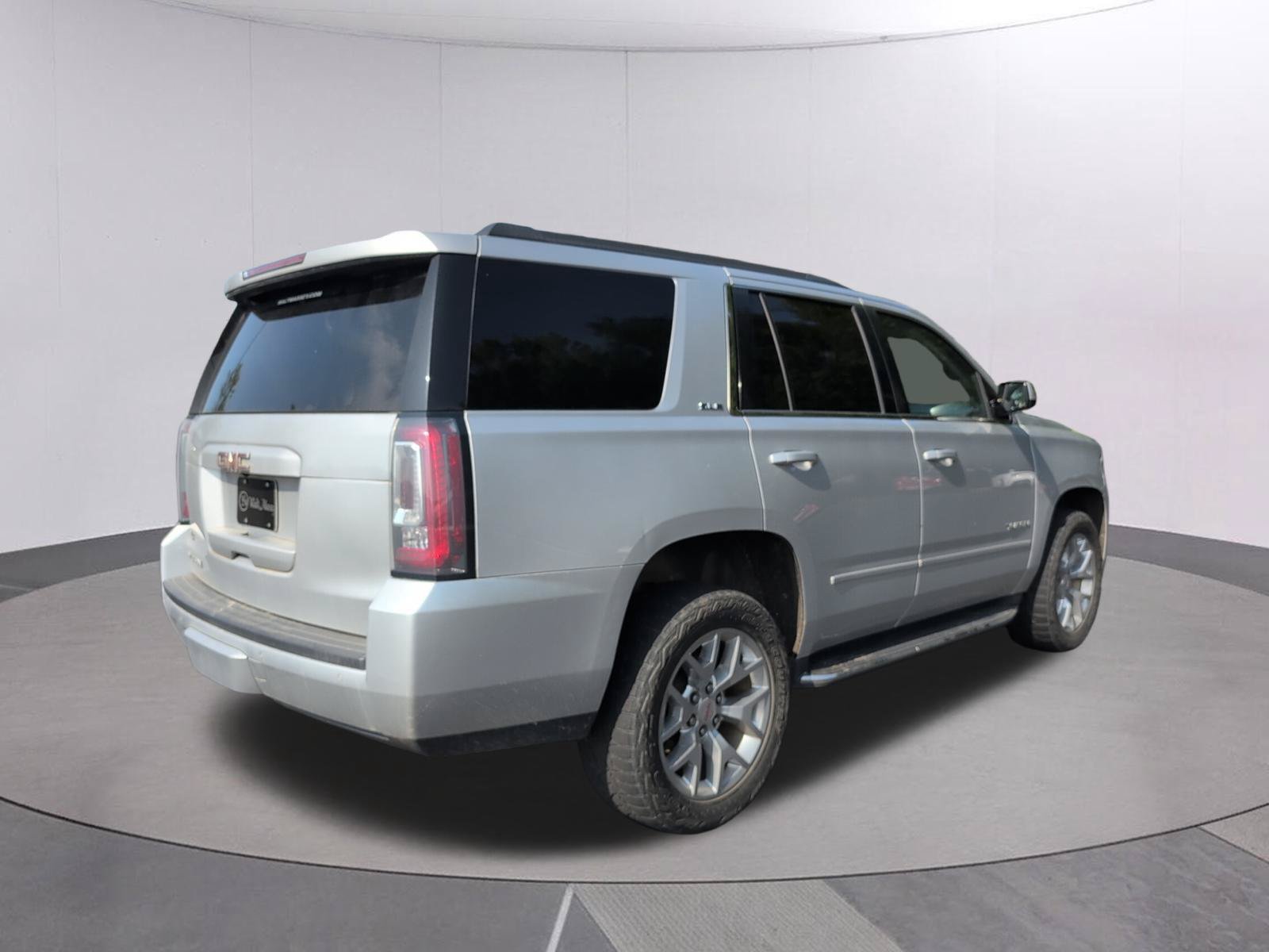 Used 2018 GMC Yukon SLE w/ SLE Value Package RWD image 5