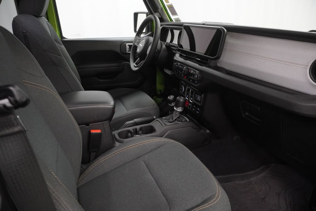 Used 2025 Jeep Wrangler Sport AWD/4WD image 41