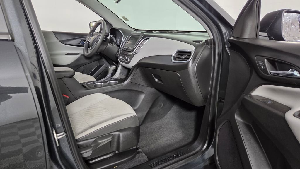 Used 2020 Chevrolet Equinox LS AWD/4WD image 33