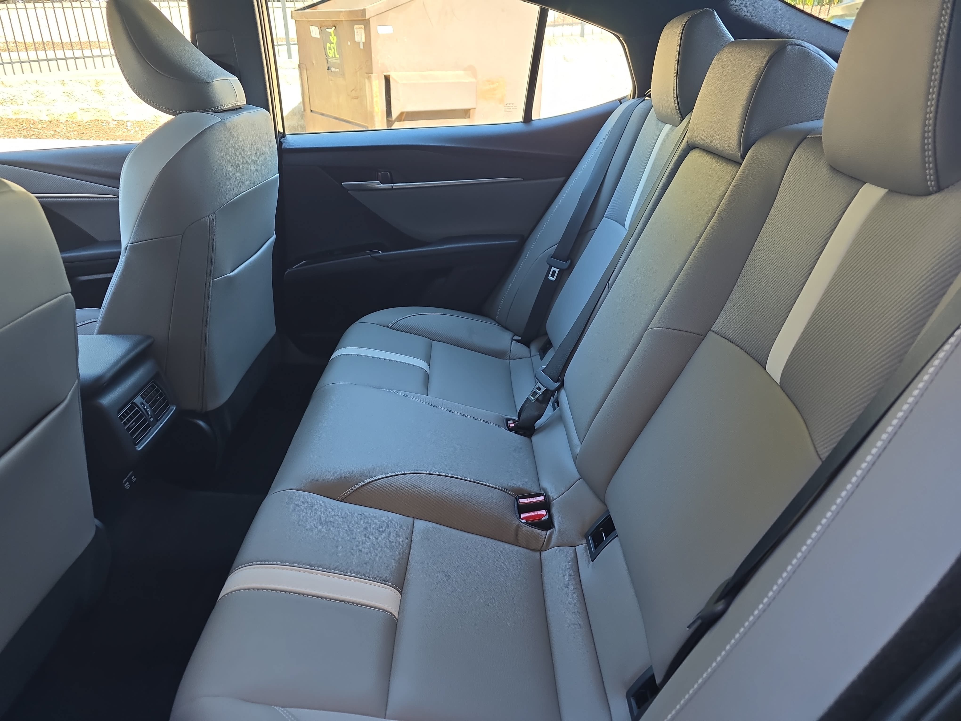 Used 2026 Toyota Camry SE FWD image 13