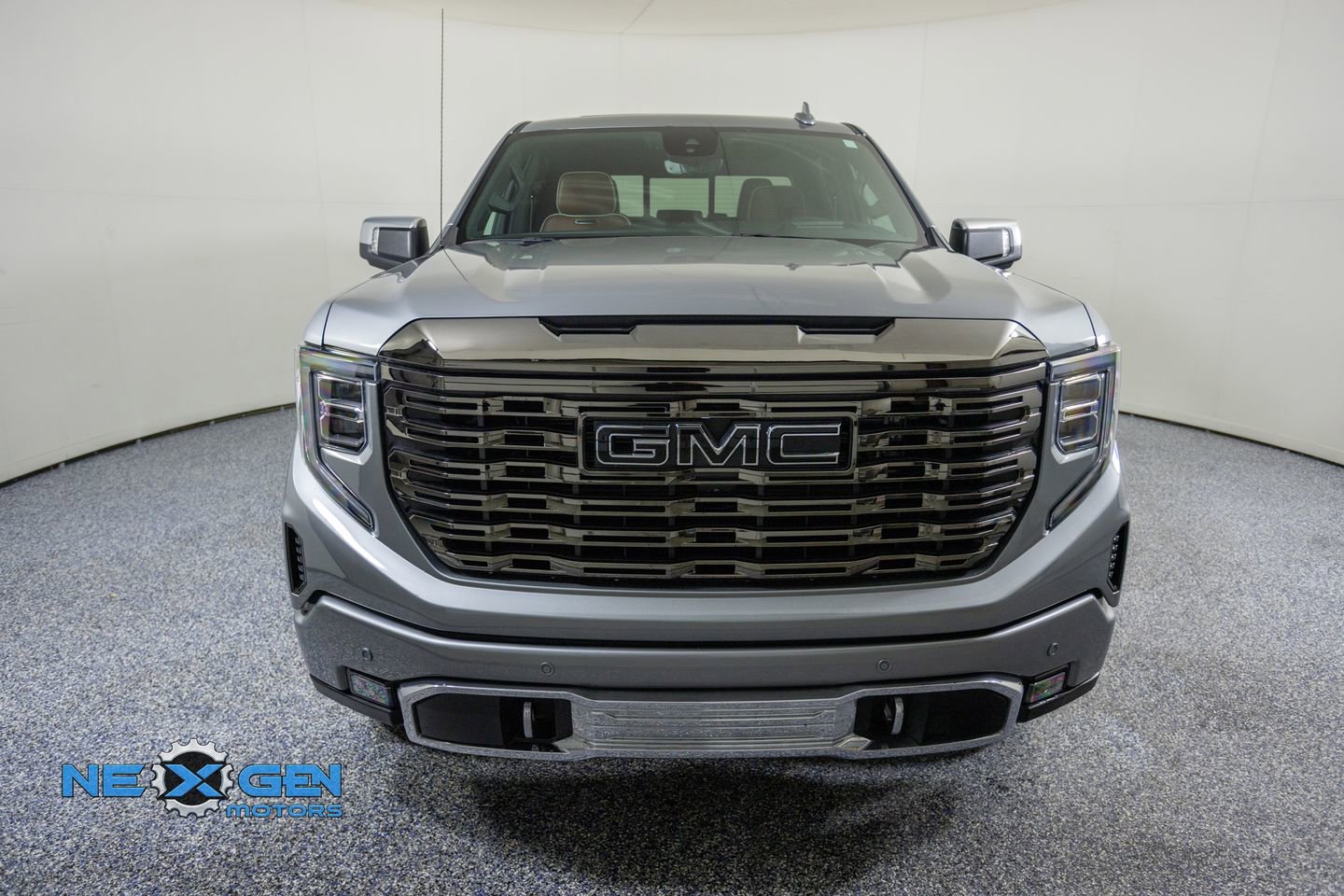 Used 2024 GMC Sierra 1500 Denali Ultimate AWD/4WD image 2