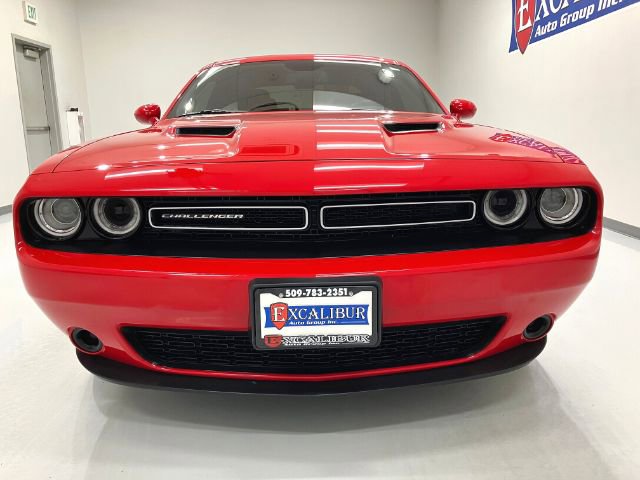 Used 2019 Dodge Challenger SXT image 17