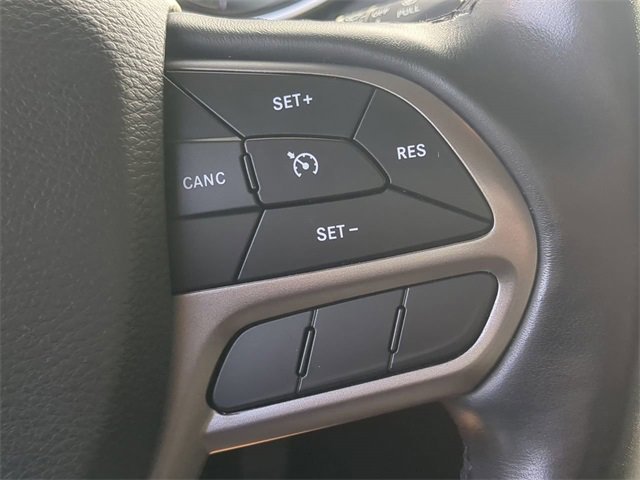 Used 2020 Jeep Cherokee Limited image 27