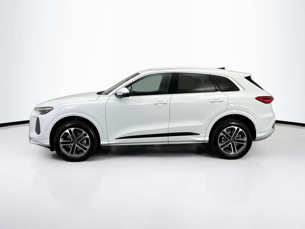 Certified 2025 Audi Q5 Premium w/ Premium Plus AWD/4WD image 8