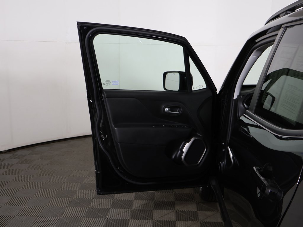 Used 2022 Jeep Renegade Limited image 18