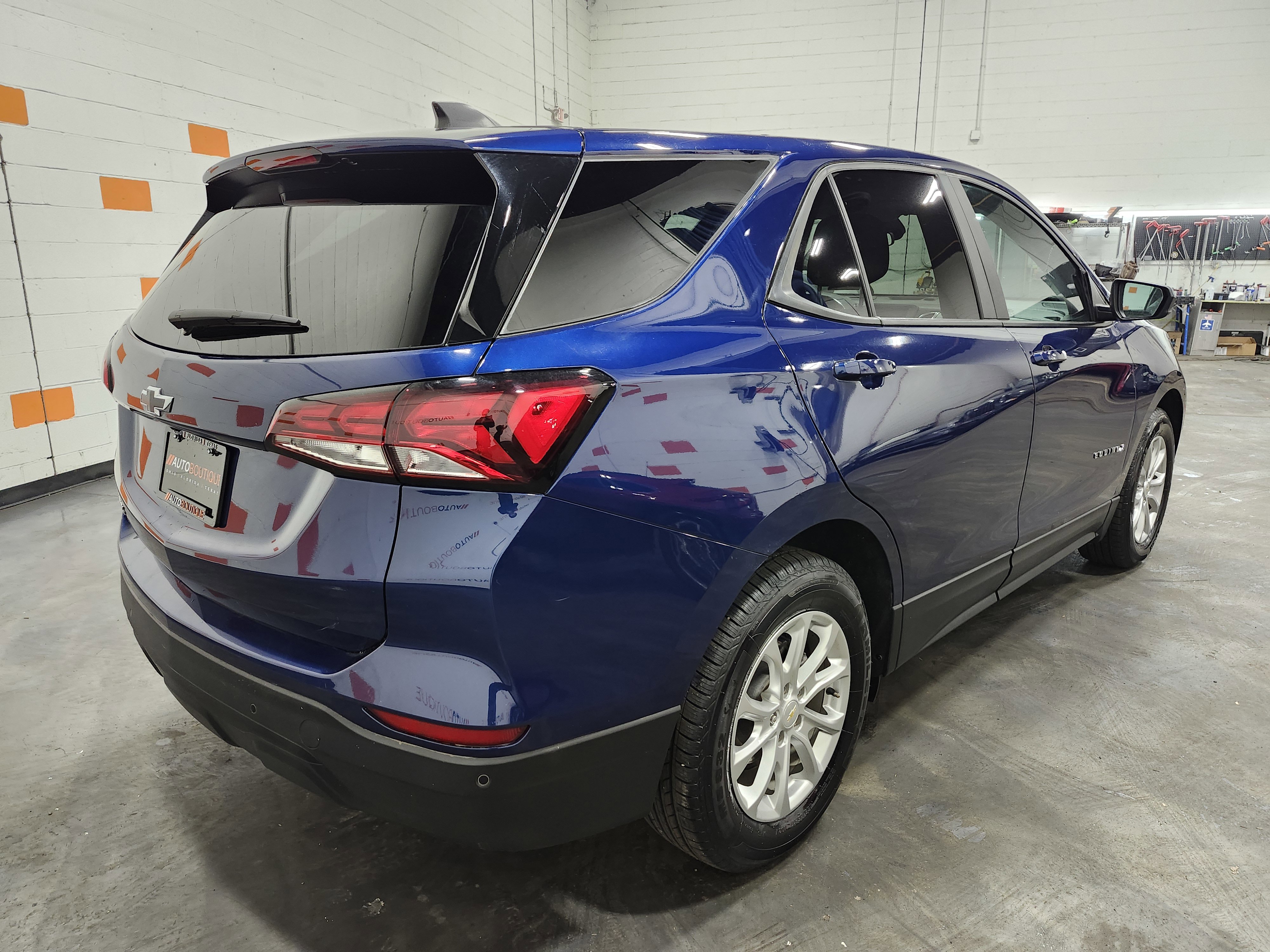 Used 2022 Chevrolet Equinox LS w/ LS Convenience Package image 10