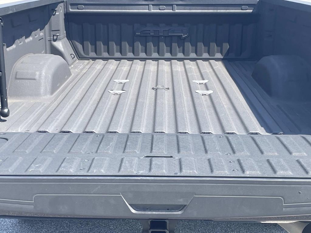 Used 2024 GMC Sierra 2500 AT4 w/ AT4 Premium Plus Package AWD/4WD image 13