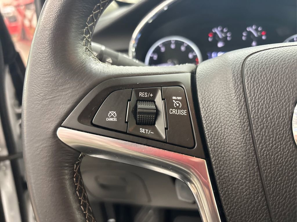 Used 2022 Buick Encore Preferred w/ Safety Package image 33