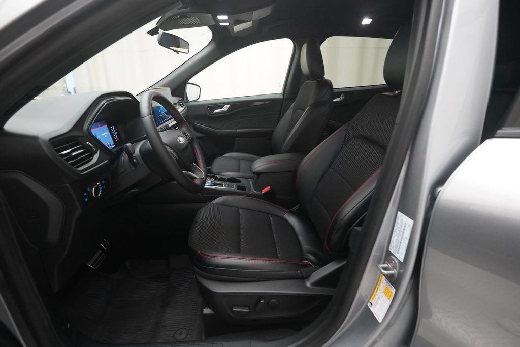 Used 2024 Ford Escape ST-Line w/ Equipment Group 301A FWD image 8