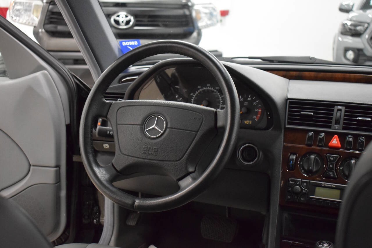 Used 2000 Mercedes-Benz C 230 image 57