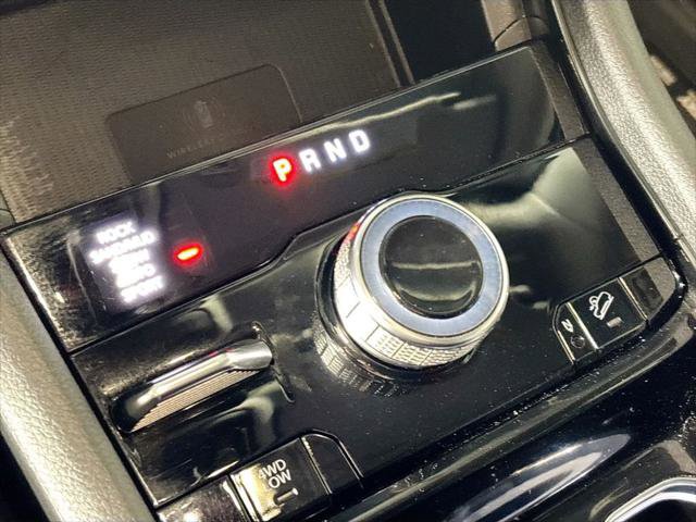 Certified 2023 Jeep Grand Cherokee 4WD 4xe w/ Luxury Tech Group II image 19