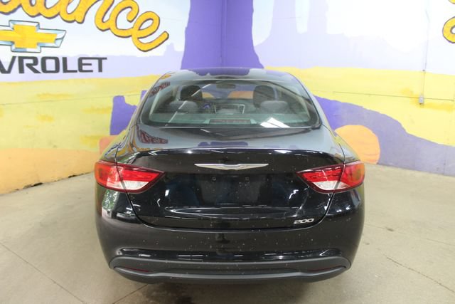 Used 2015 Chrysler 200 LX FWD image 7