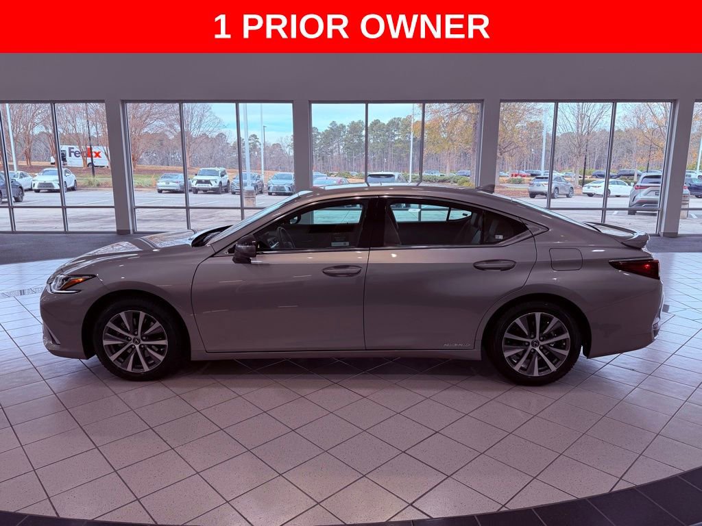 Certified 2021 Lexus ES 300h w/ Premium Package image 5