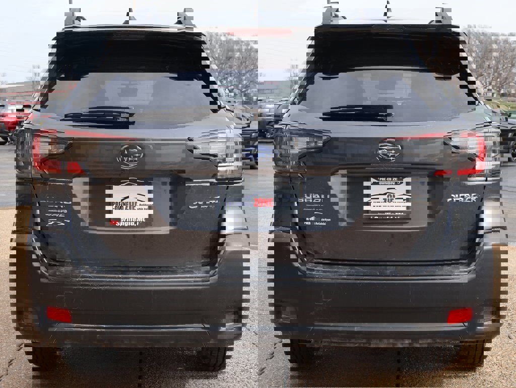 Used 2023 Subaru Outback Premium image 5